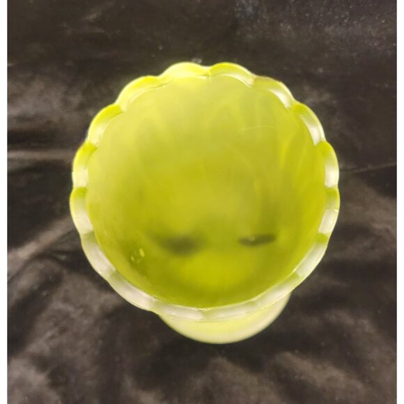 Vintage Green Satin Glass Vase "Dove and Brushes" Pattern by Guernsey Glass Comp - Picture 5 of 15
